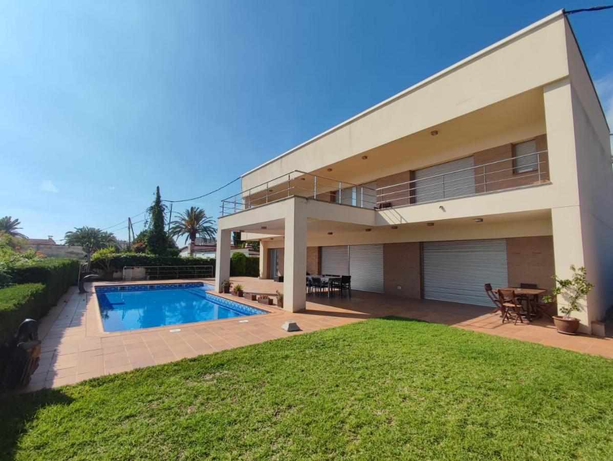 Villa Maricel Alcanar Ngoại thất bức ảnh